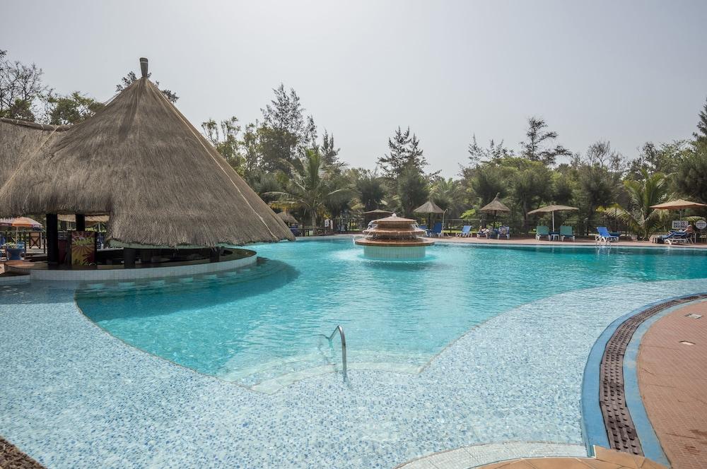קולולי Senegambia Beach Hotel מראה חיצוני תמונה