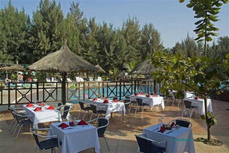 קולולי Senegambia Beach Hotel מראה חיצוני תמונה