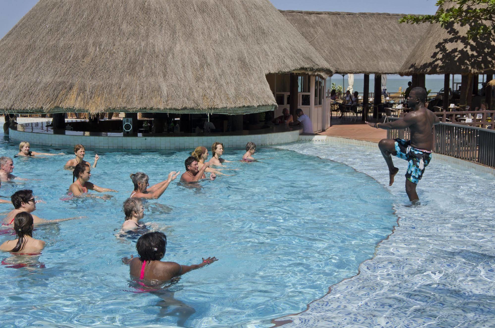 קולולי Senegambia Beach Hotel מראה חיצוני תמונה