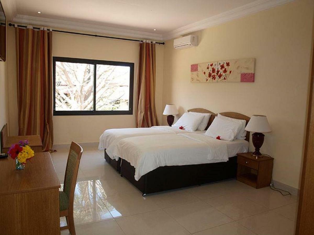 קולולי Senegambia Beach Hotel מראה חיצוני תמונה